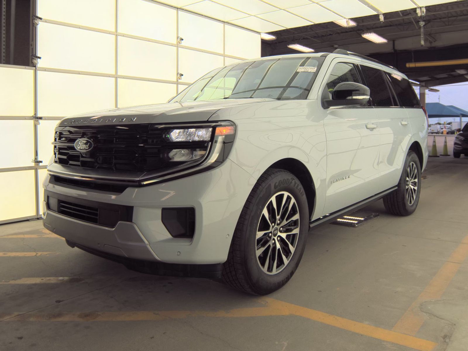 FORD EXPEDITION - 1