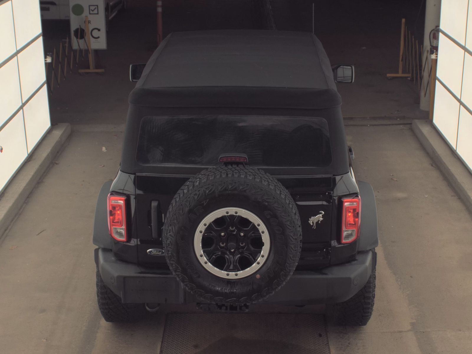 FORD BRONCO - 7