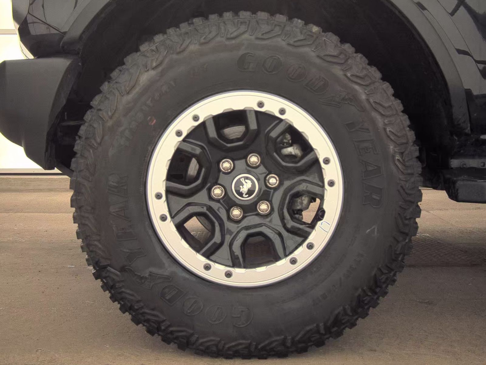 FORD BRONCO - 10