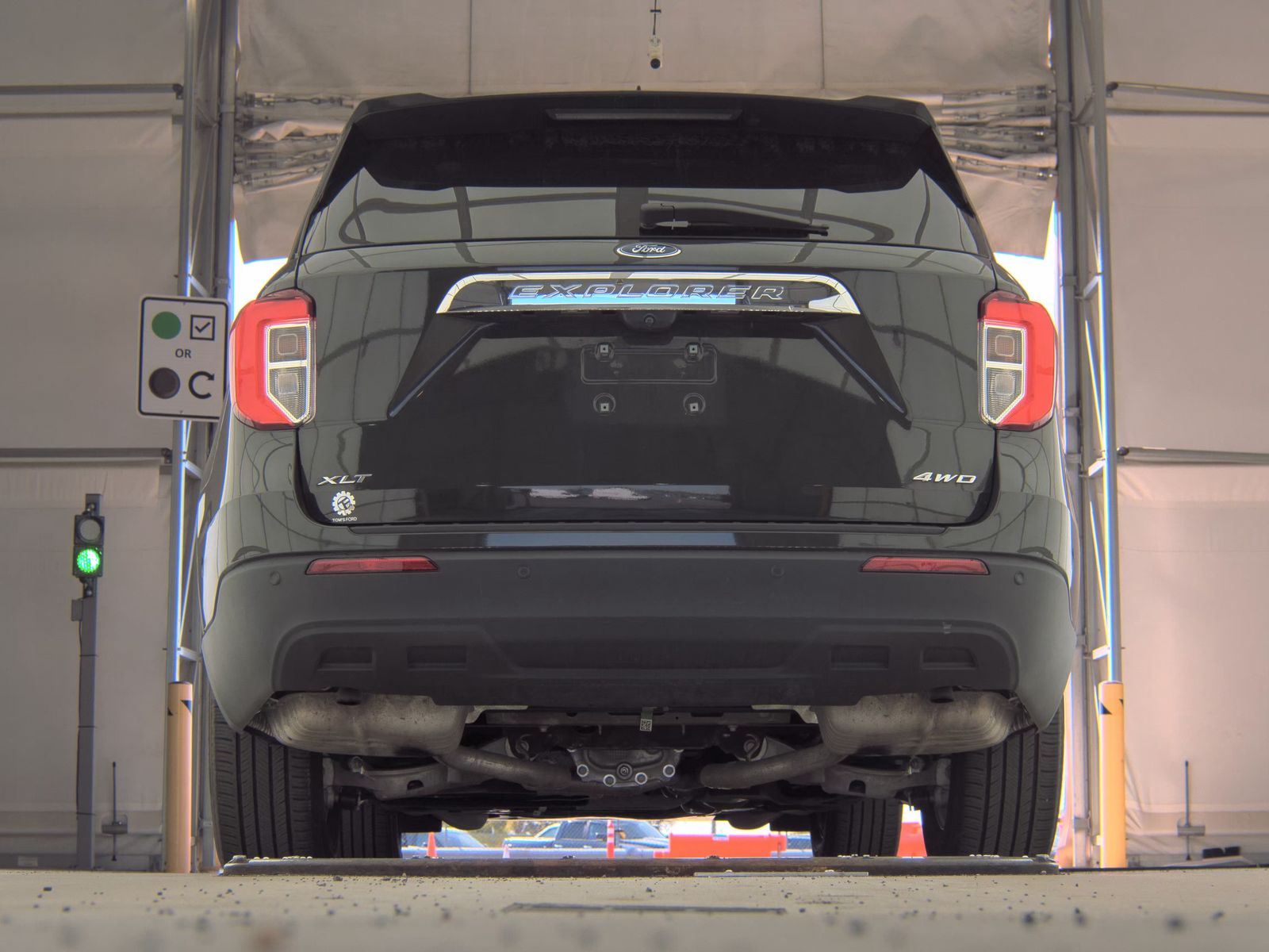 FORD EXPLORER - 8