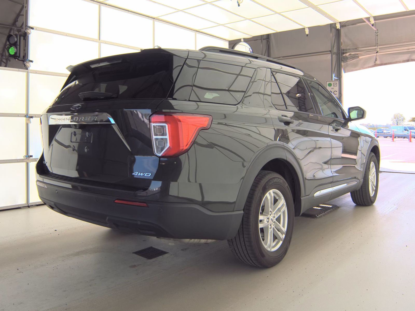 FORD EXPLORER - 6