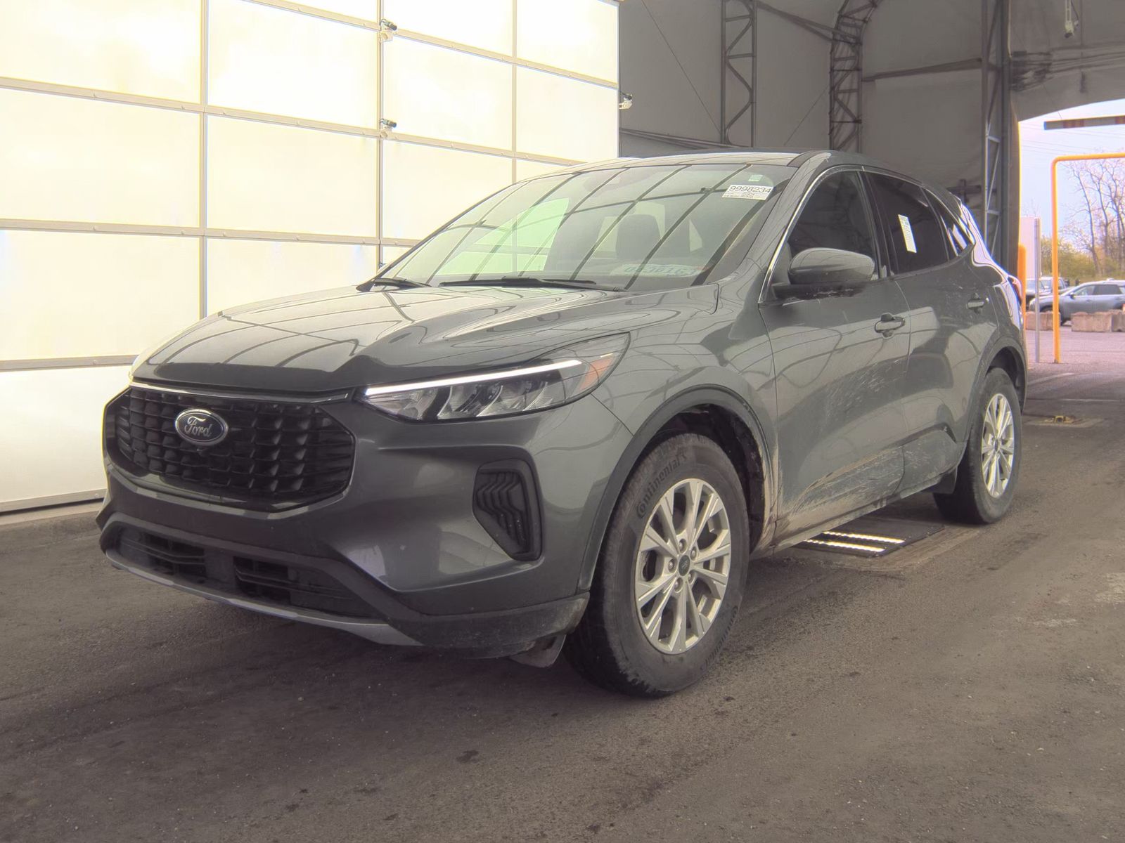 FORD ESCAPE - 1