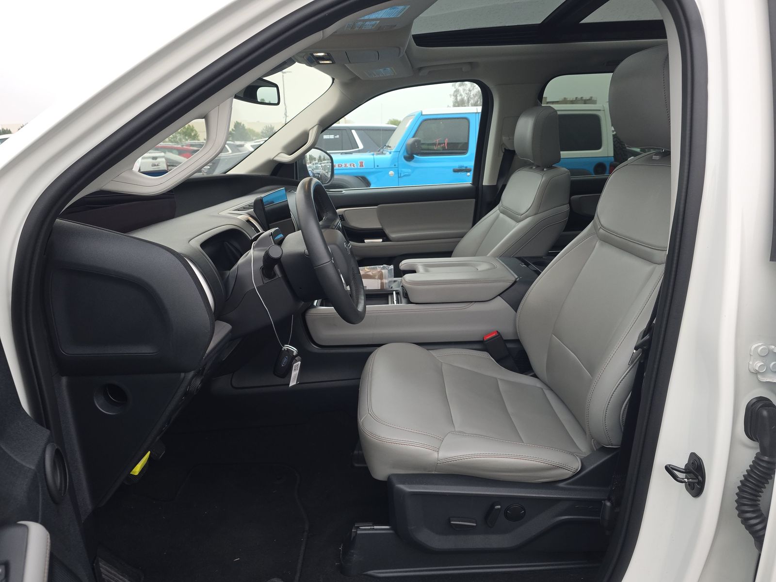 FORD EXPEDITION - 8