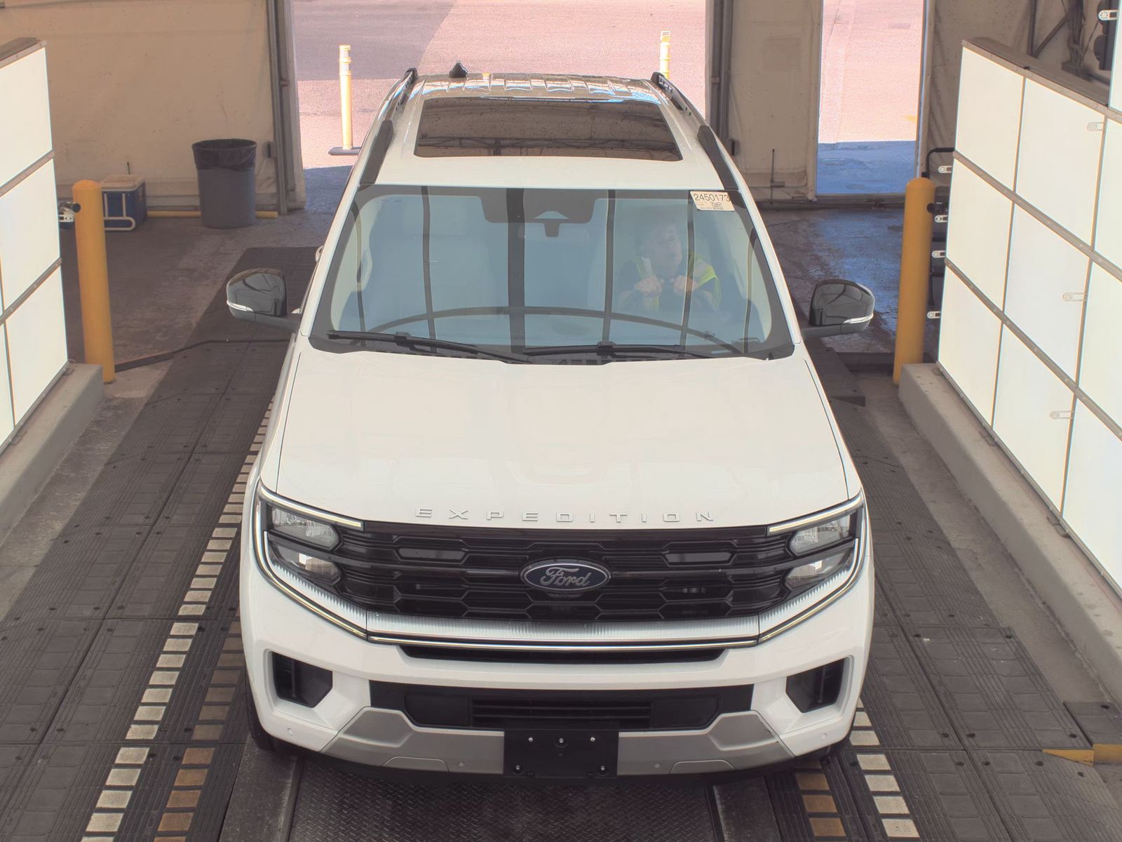 FORD EXPEDITION - 3