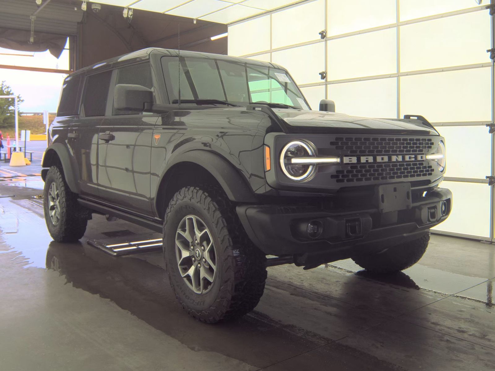 FORD BRONCO - 4