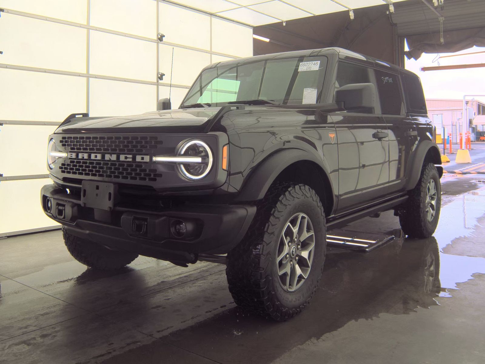 FORD BRONCO - 1