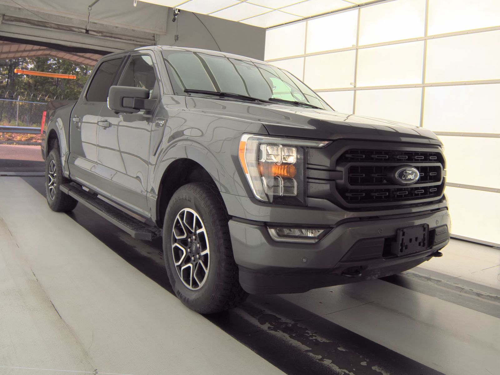 FORD F-150 - 4