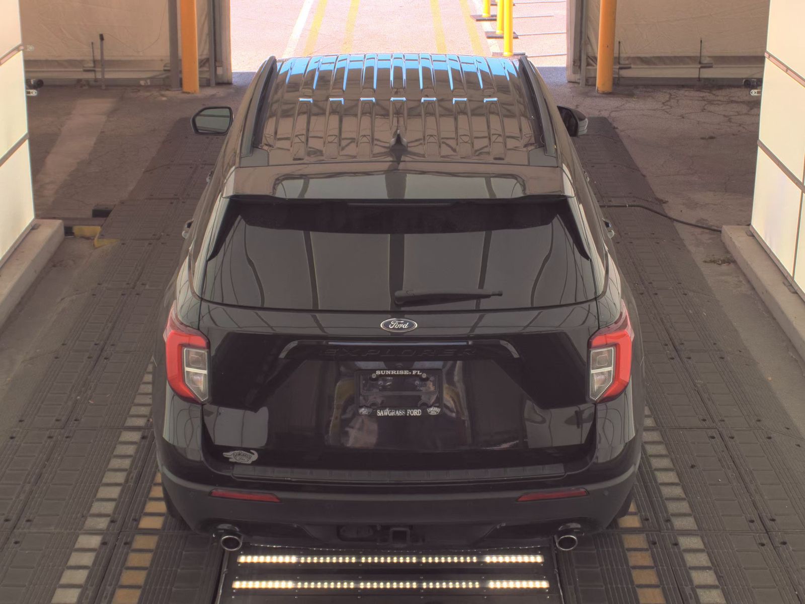 FORD EXPLORER - 7