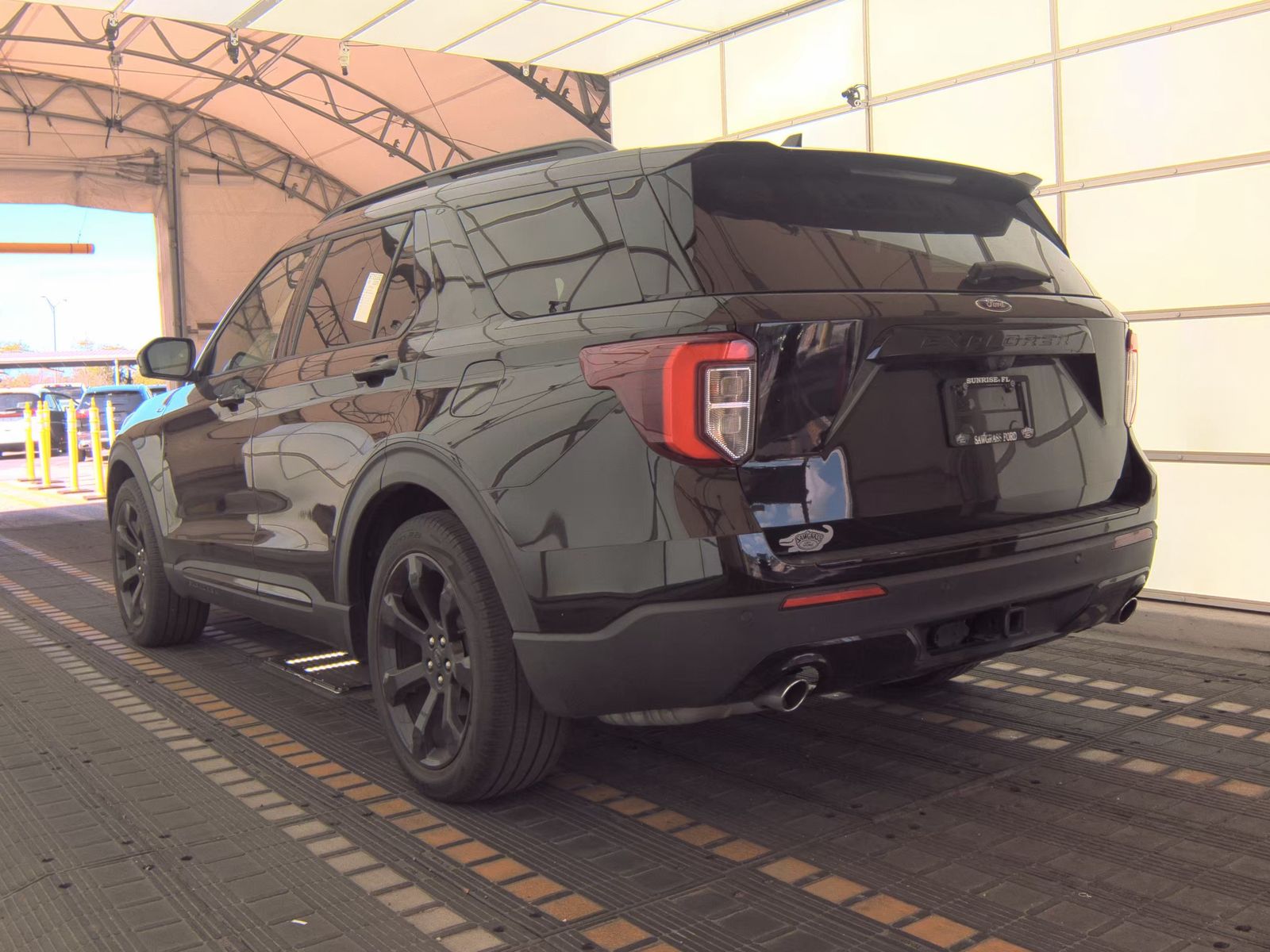 FORD EXPLORER - 9