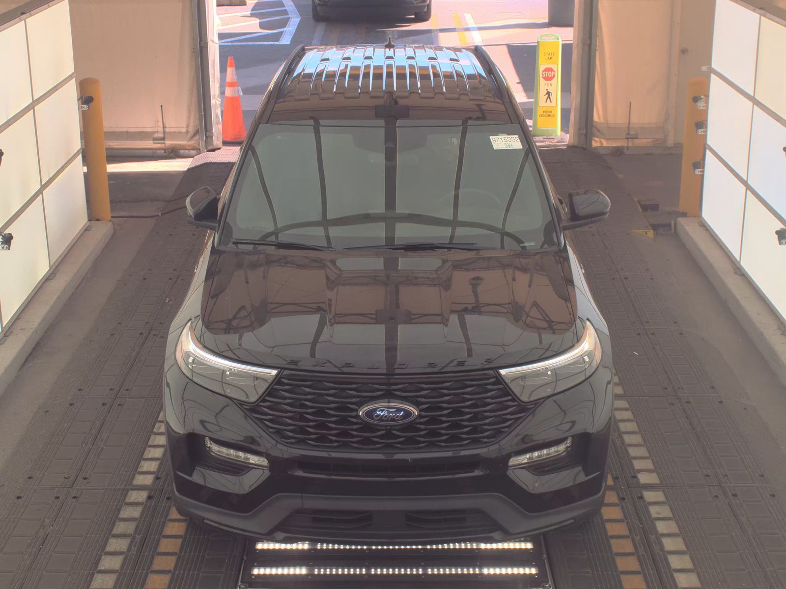 FORD EXPLORER - 3