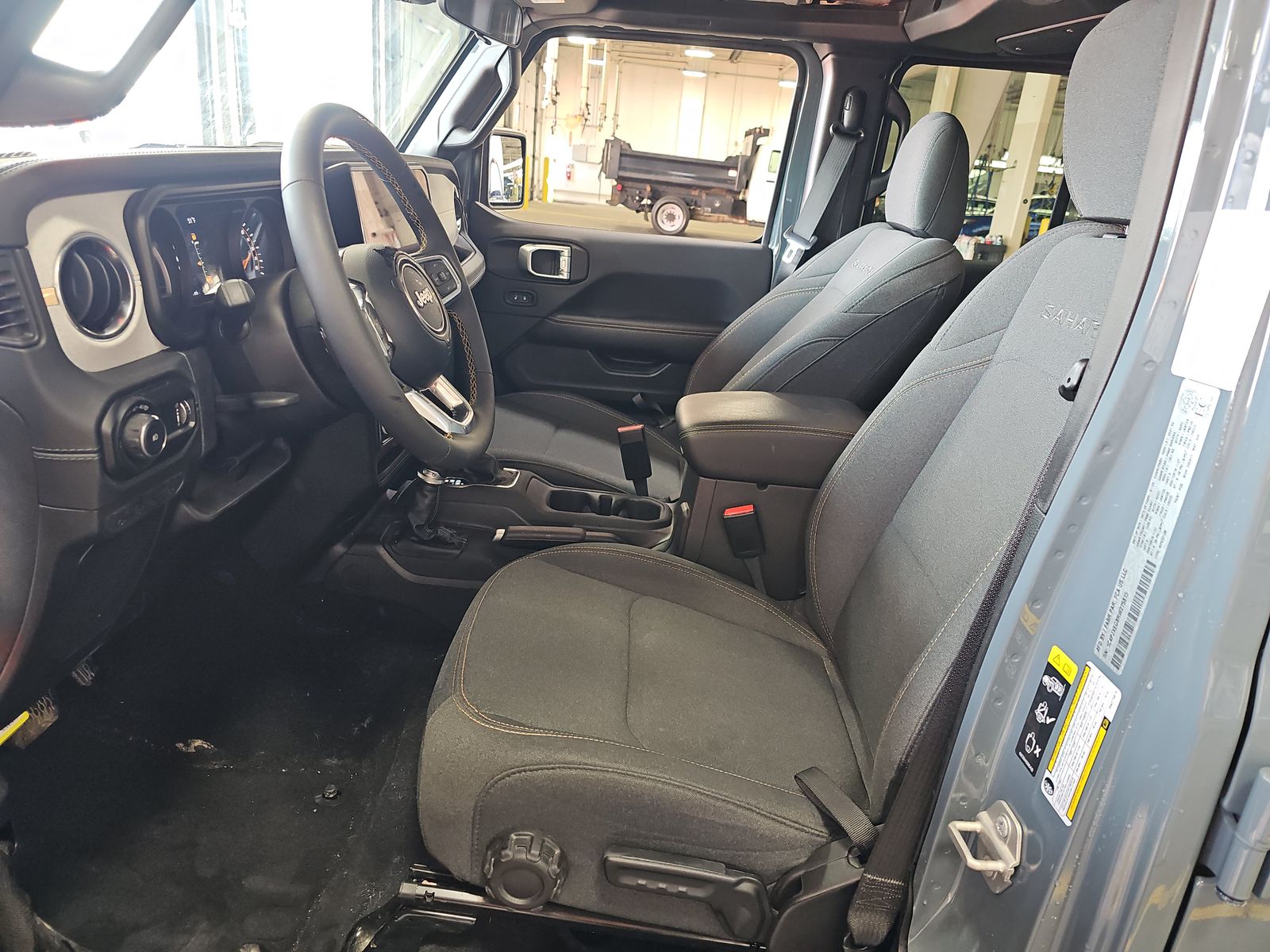 2024 Jeep Wrangler Sahara AWD