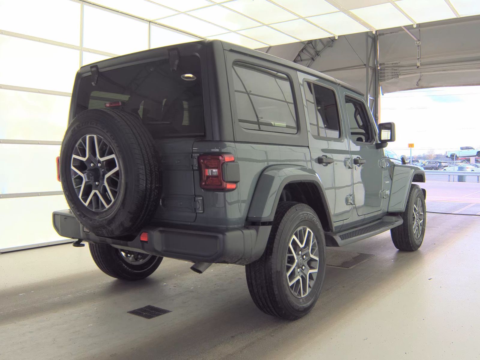 2024 Jeep Wrangler Sahara AWD