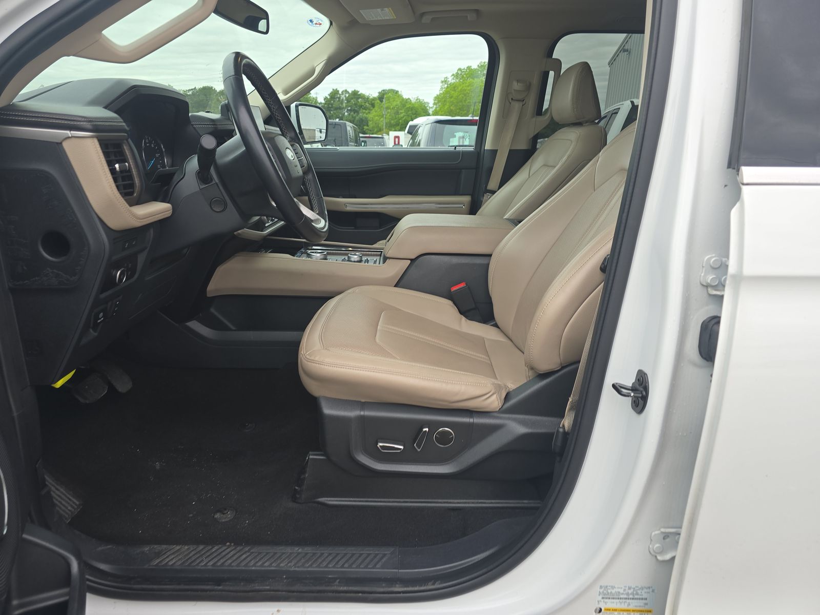 FORD EXPEDITION MAX - 8
