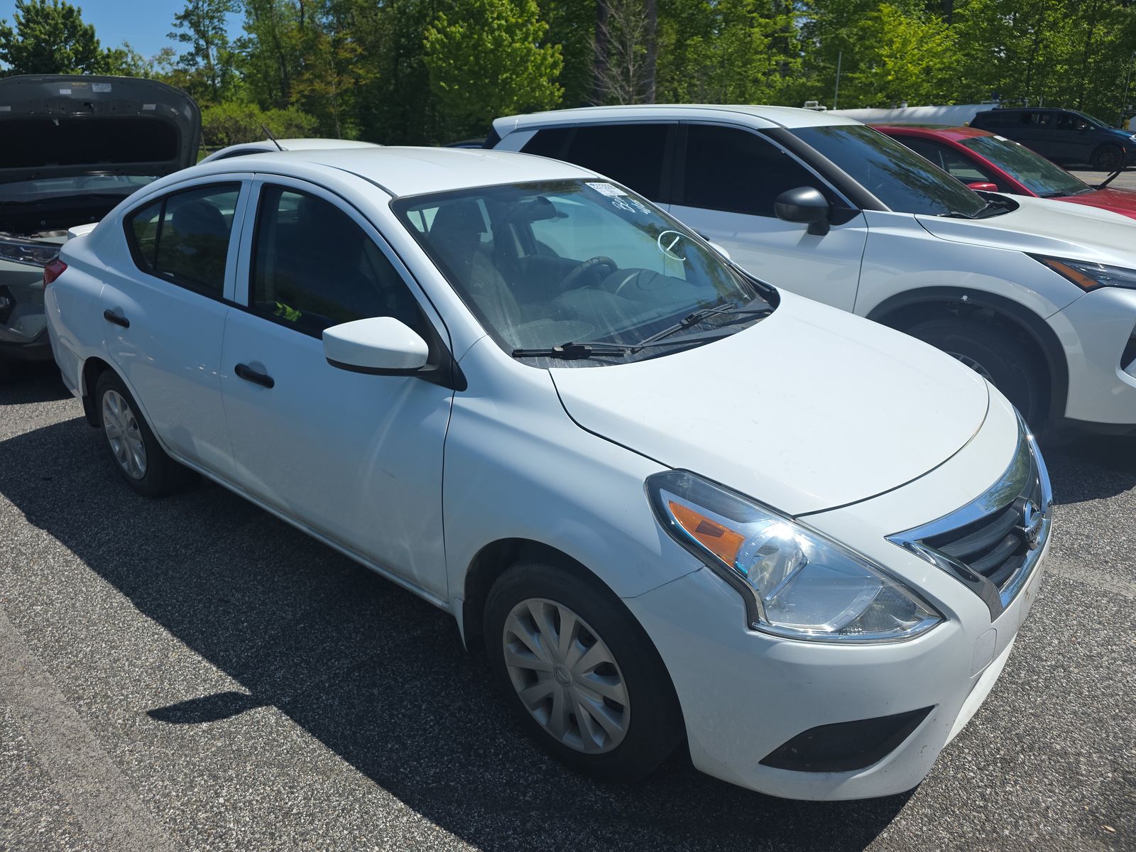 NISSAN VERSA - 4