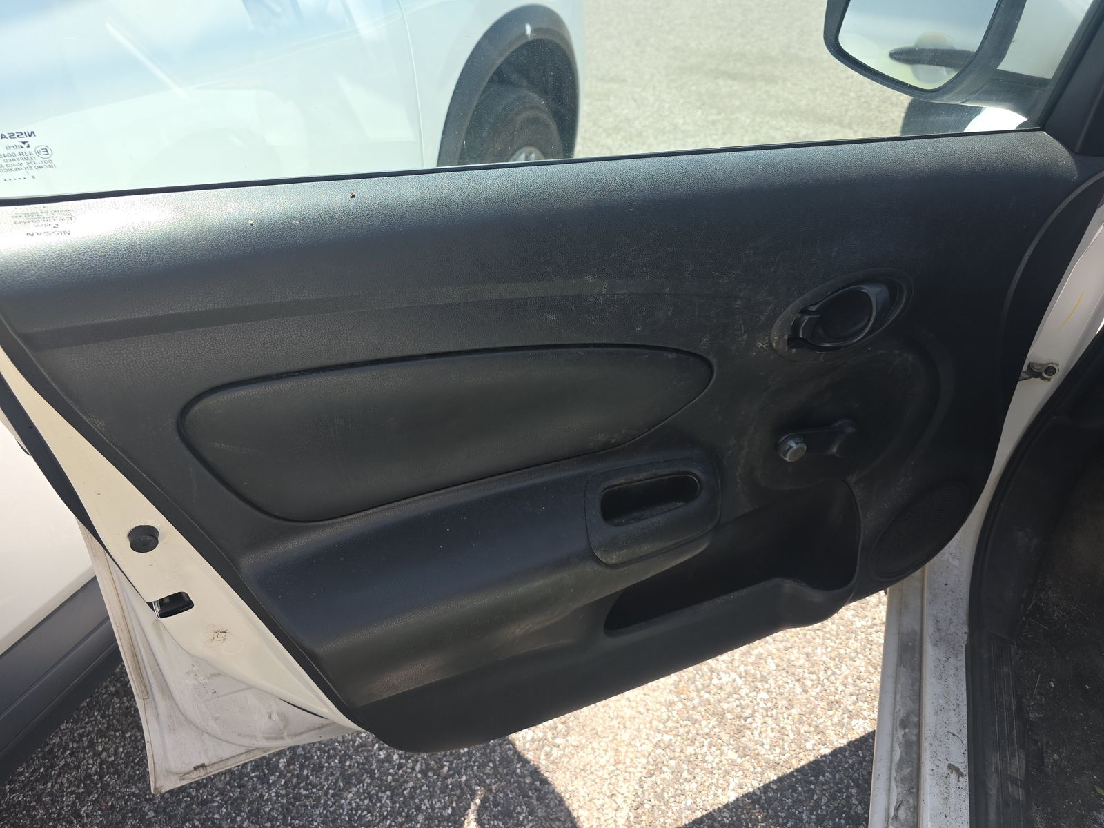 NISSAN VERSA - 10