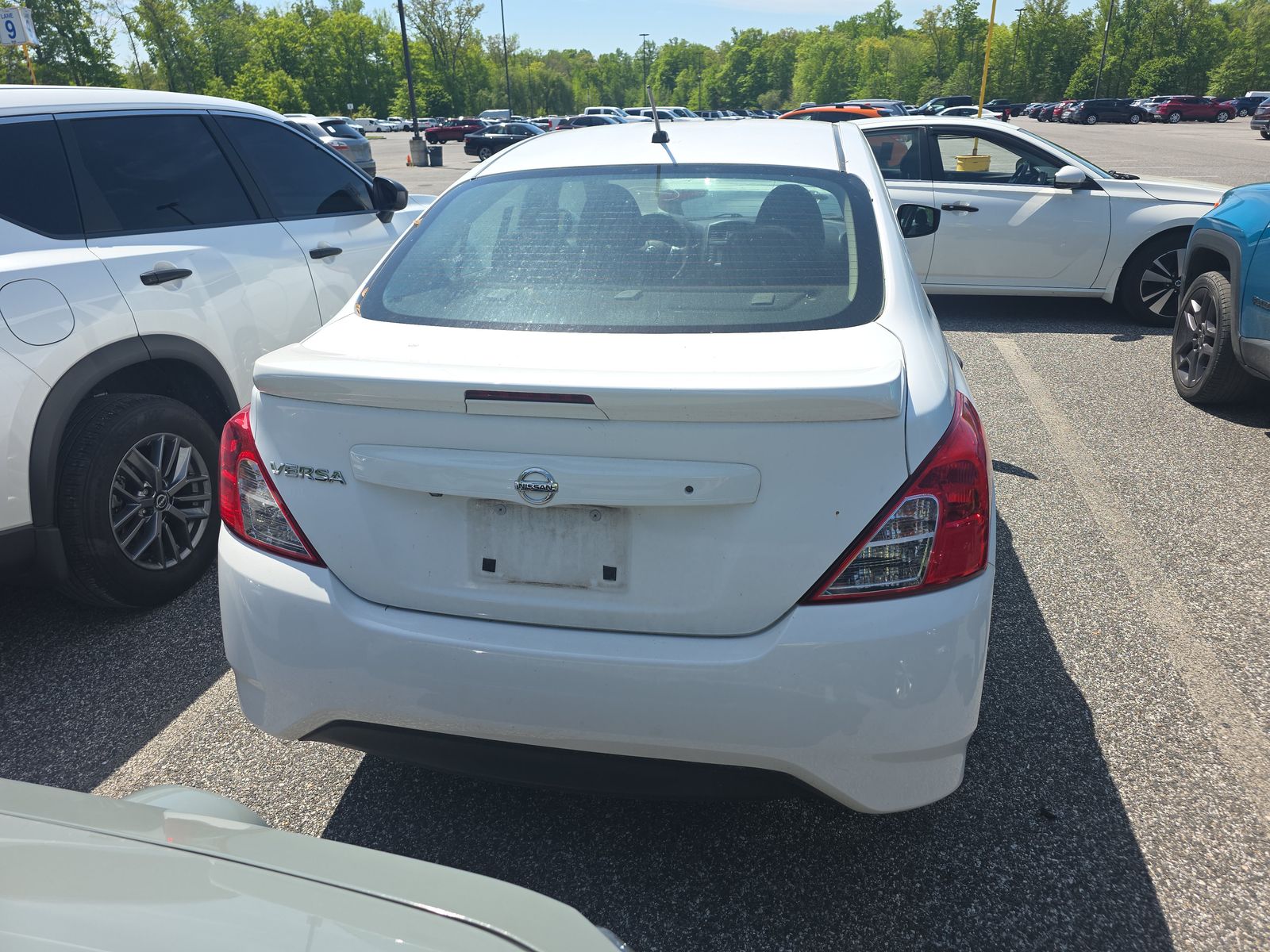 NISSAN VERSA - 6