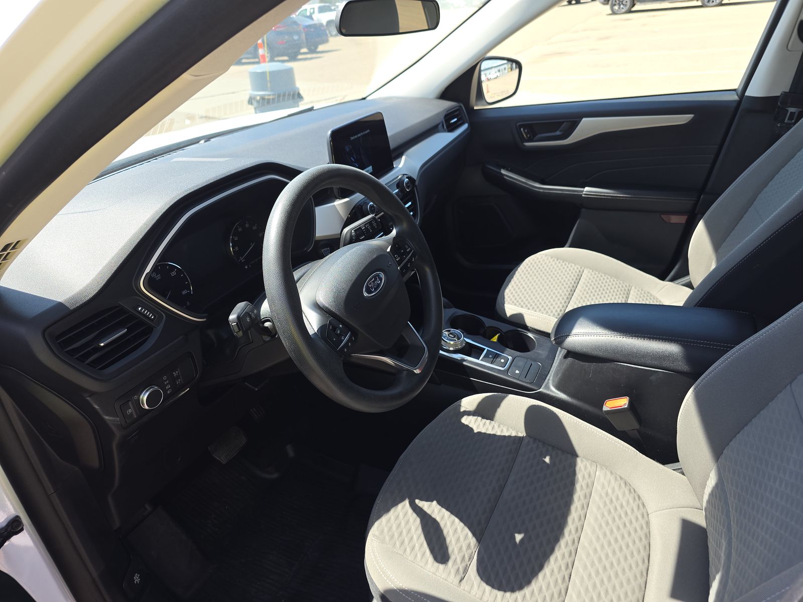 FORD ESCAPE - 8