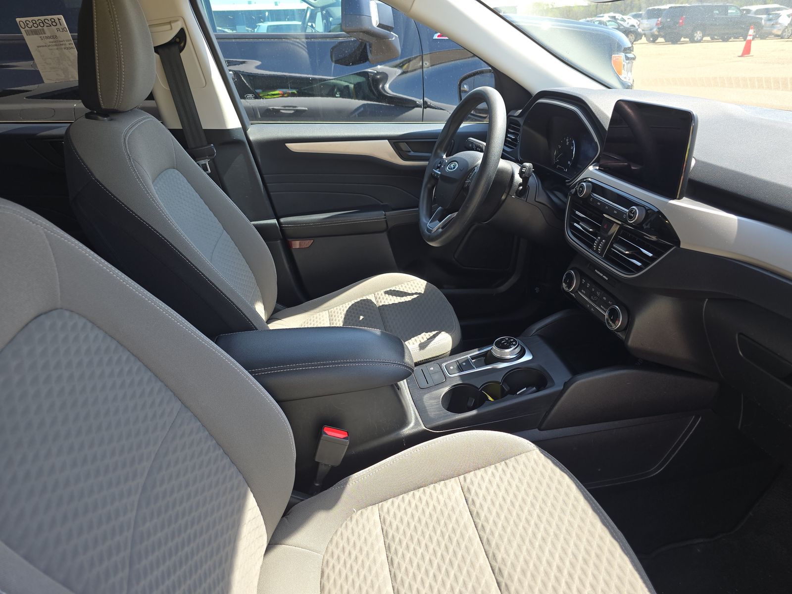 FORD ESCAPE - 9