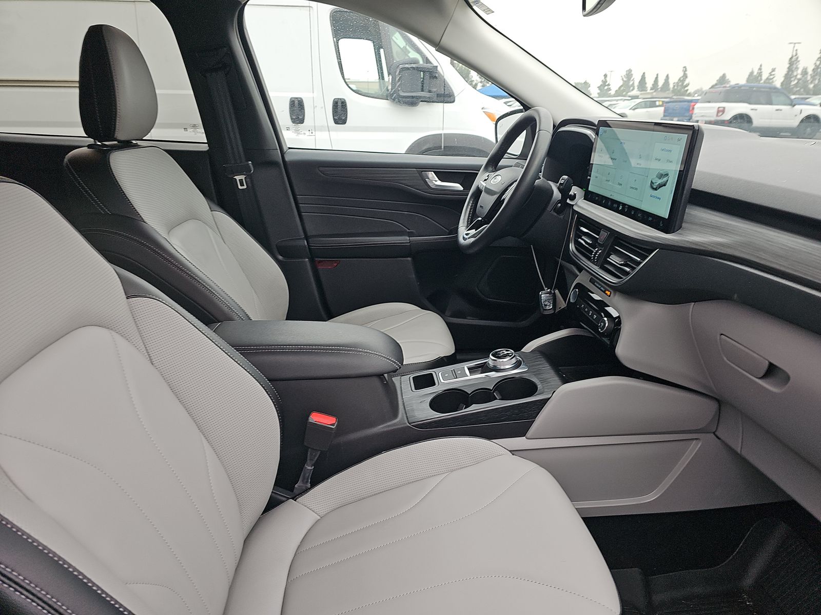 FORD ESCAPE - 9