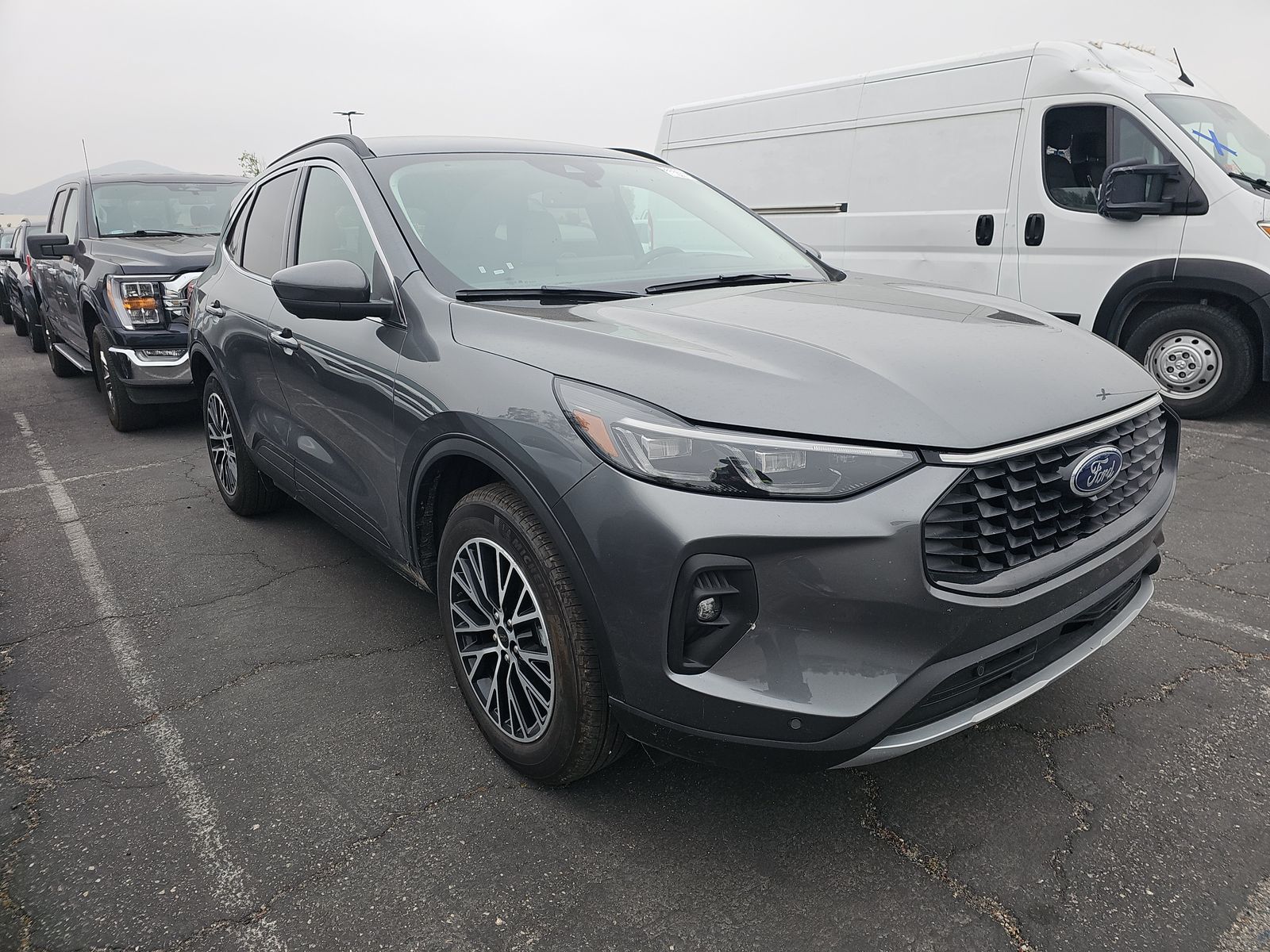 FORD ESCAPE - 4