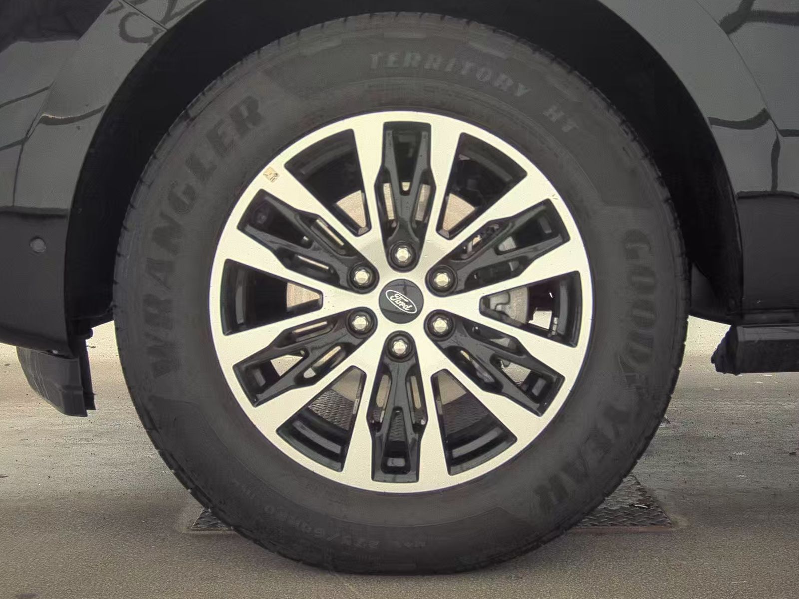 FORD EXPEDITION - 10