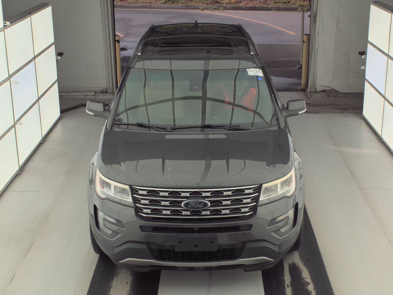 FORD EXPLORER - 3
