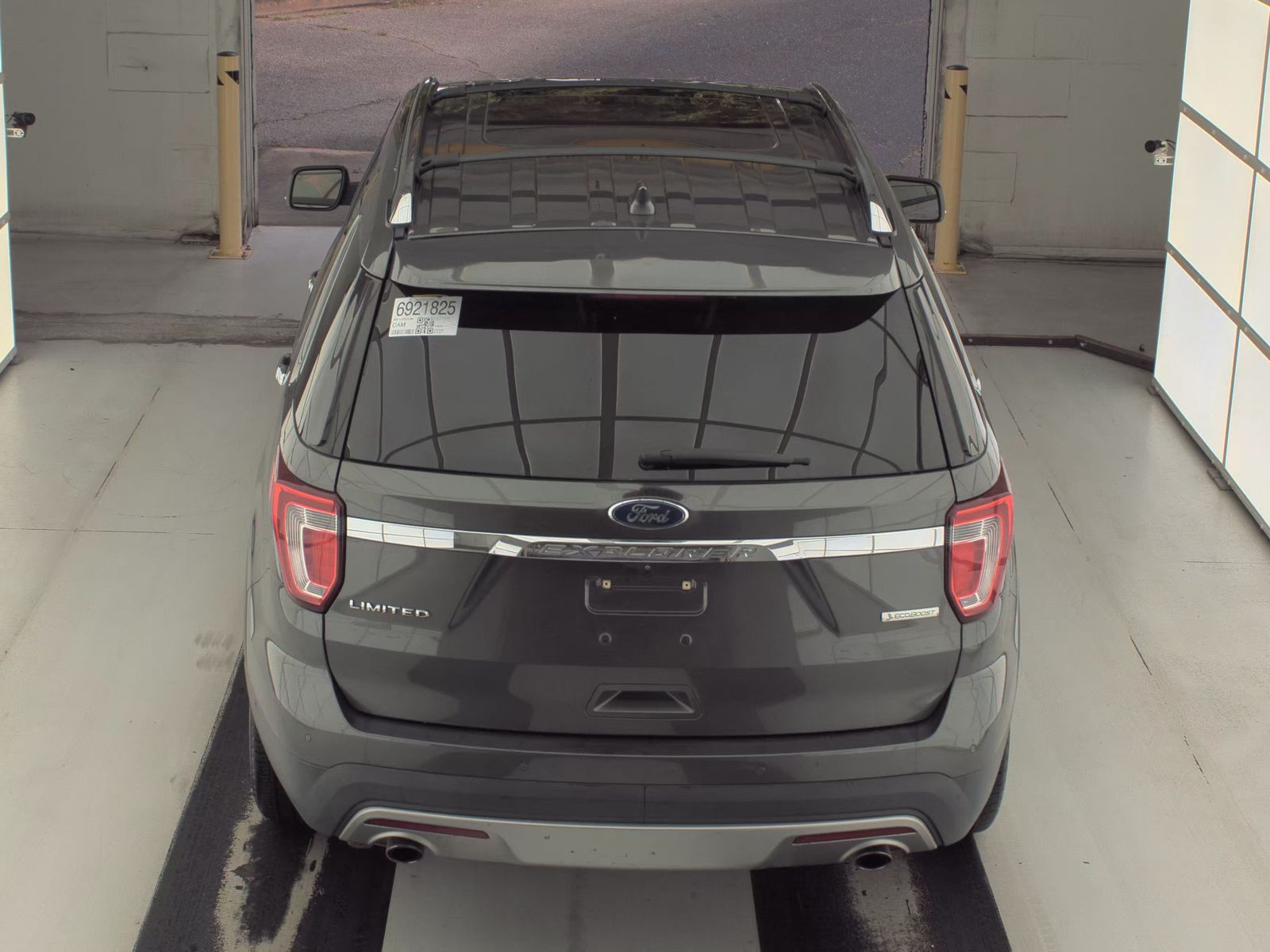 FORD EXPLORER - 6