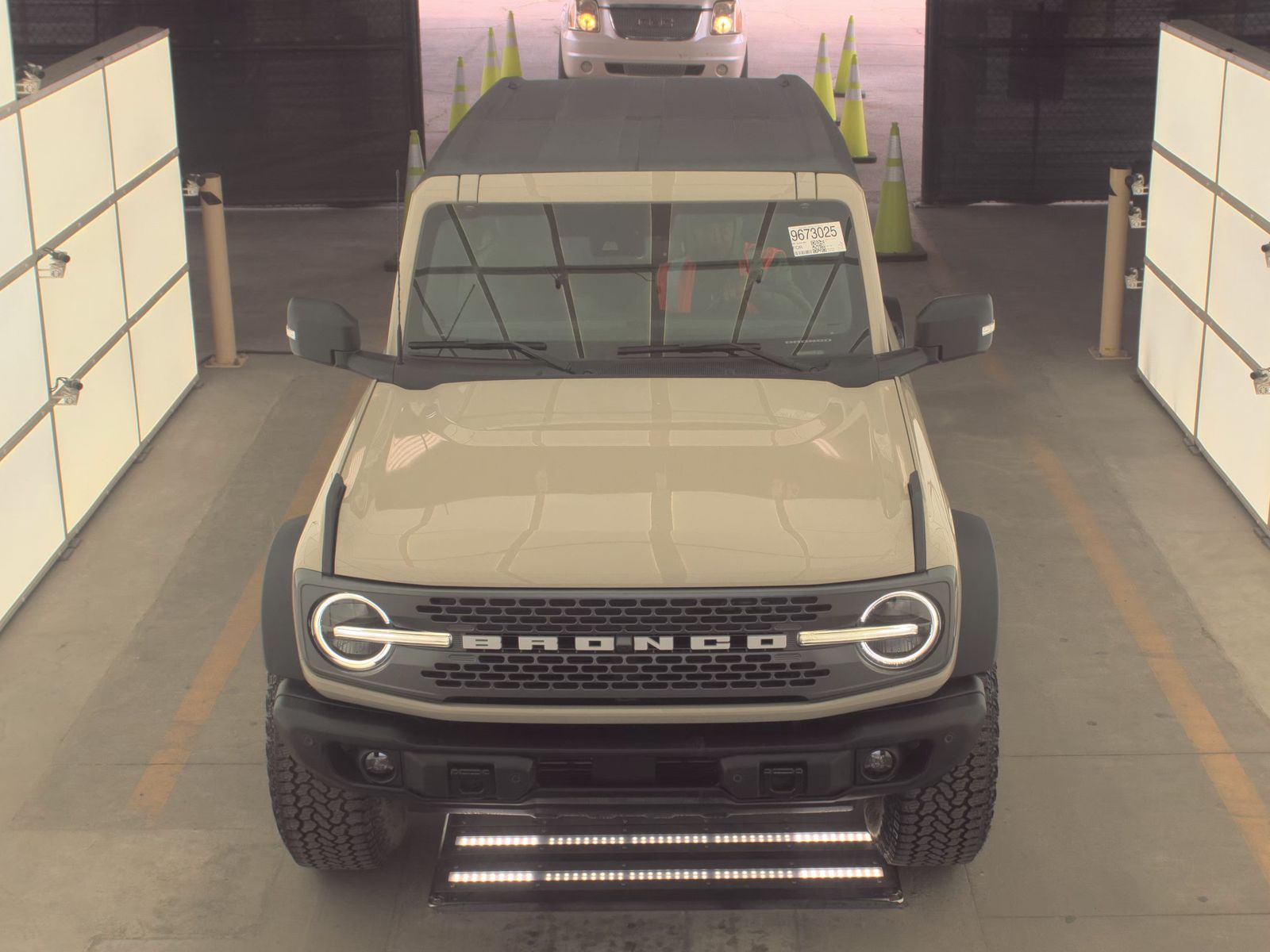 FORD BRONCO - 3