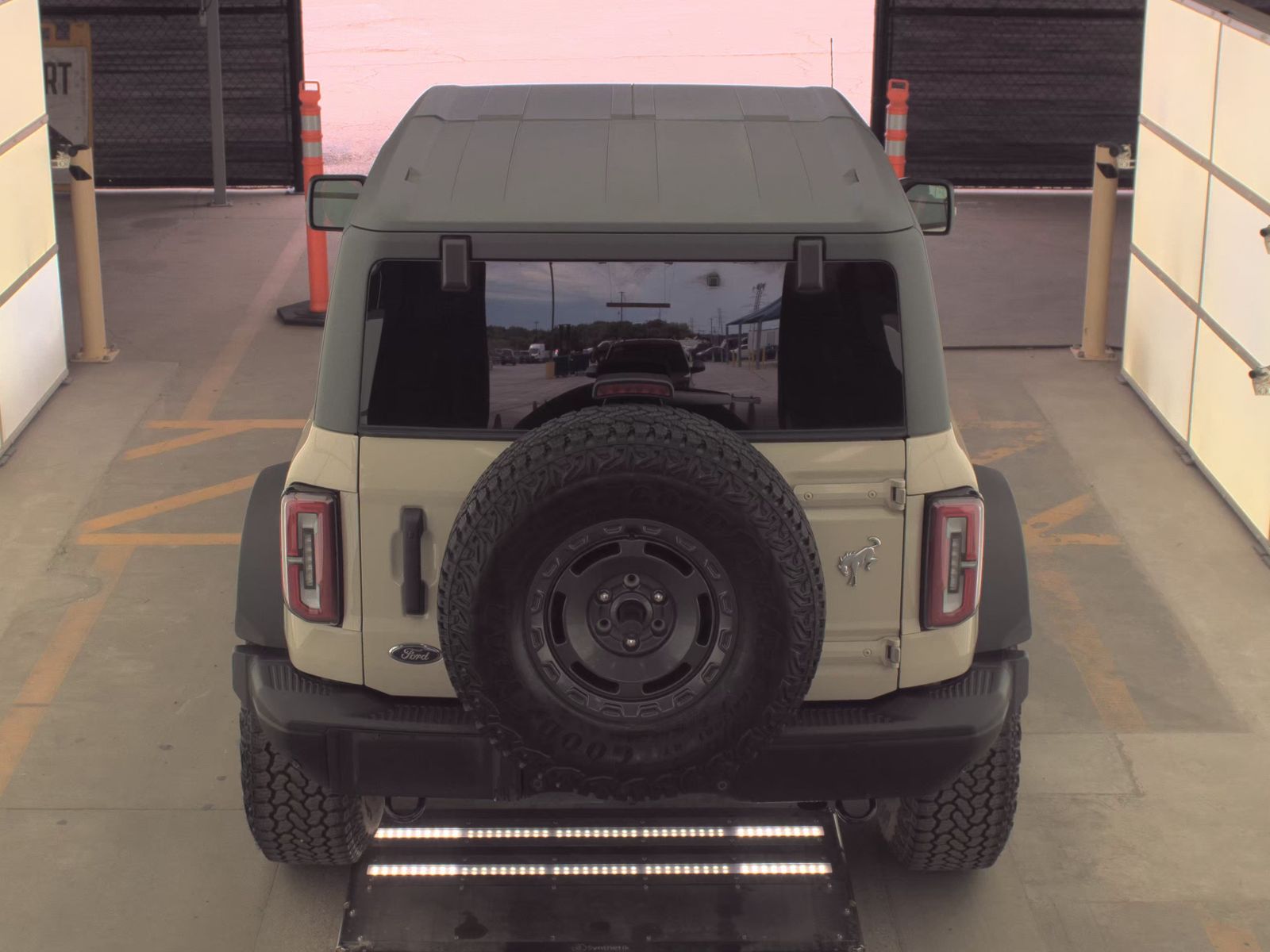 FORD BRONCO - 7