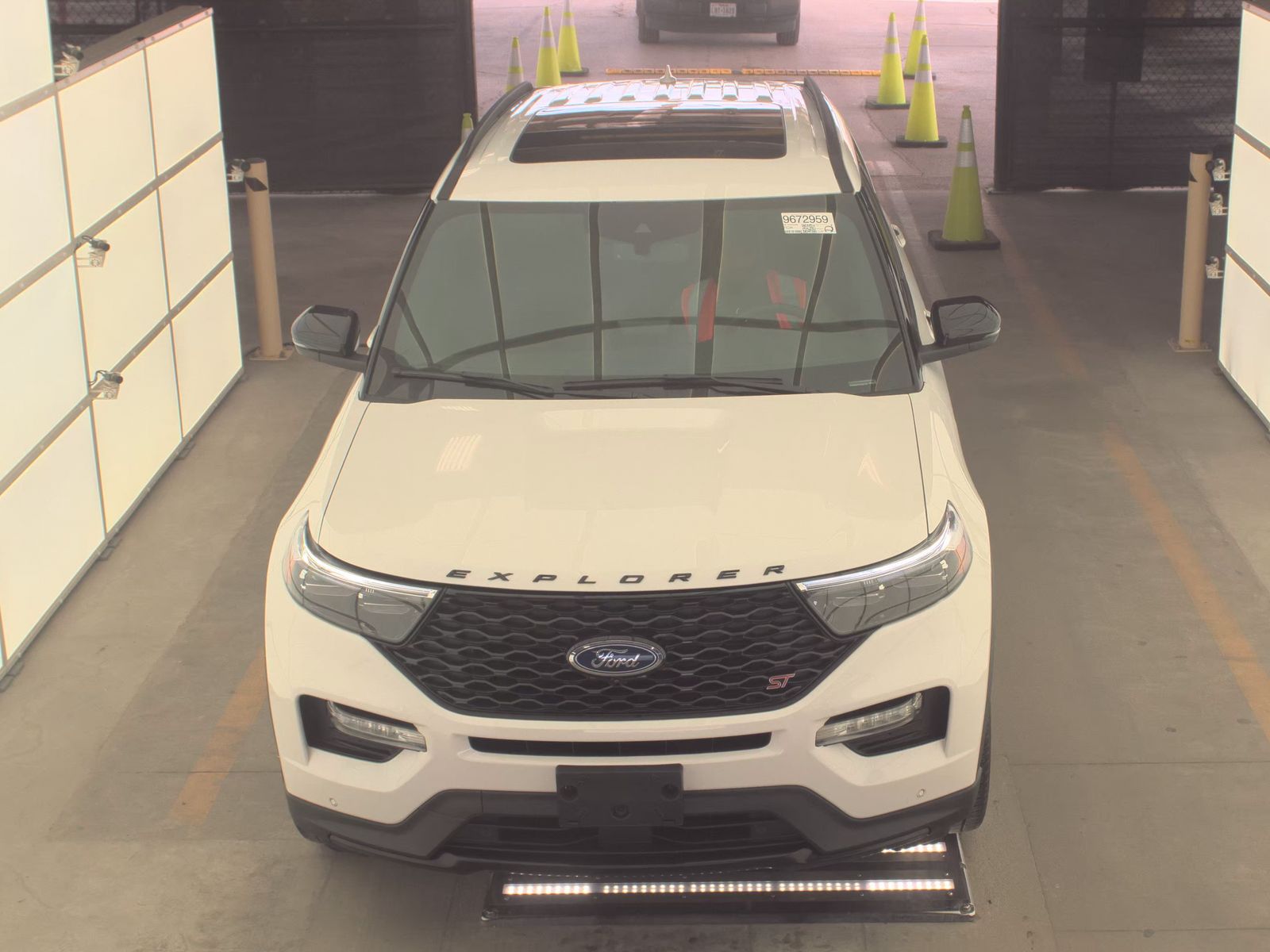 FORD EXPLORER - 3