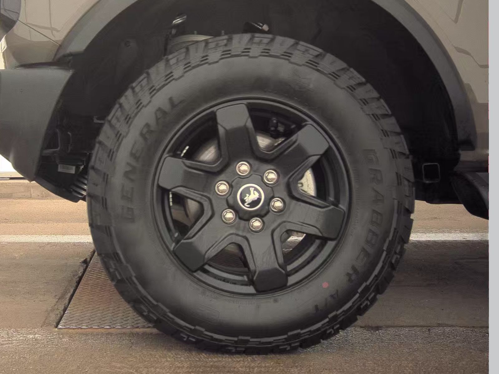FORD BRONCO - 10
