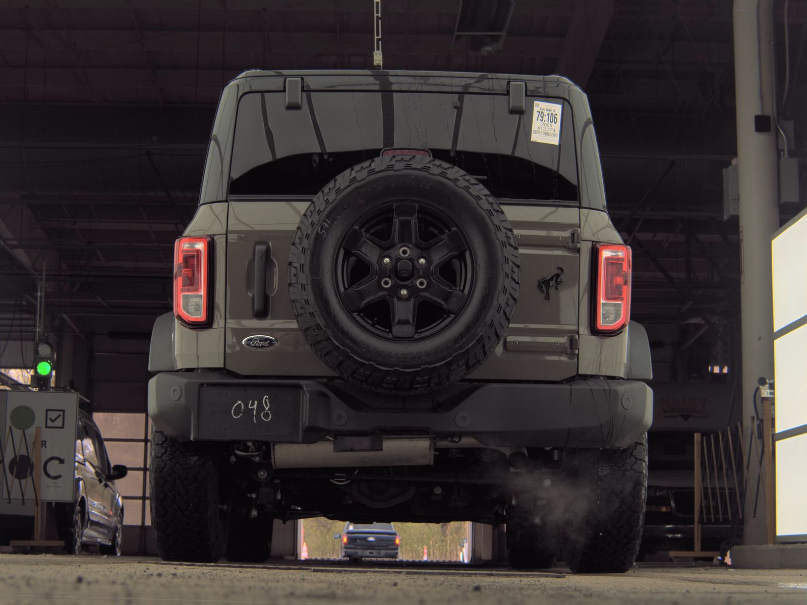 FORD BRONCO - 8