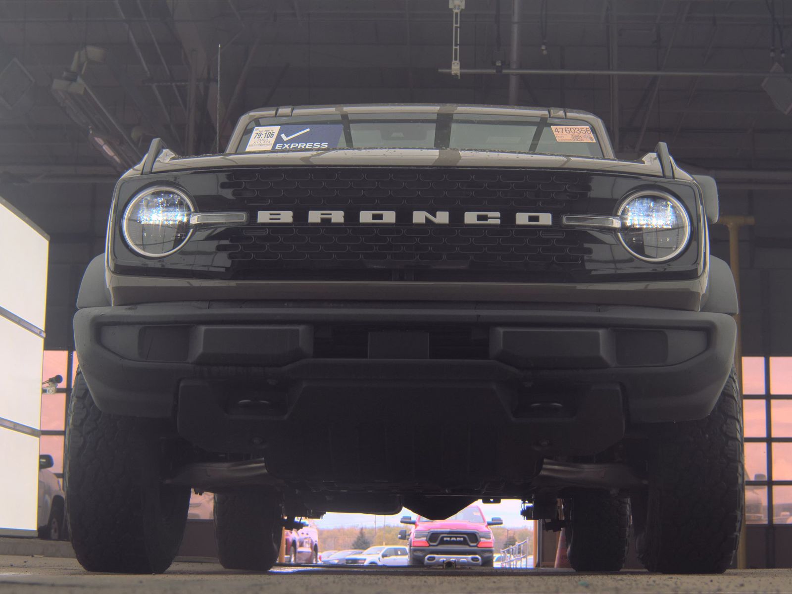 FORD BRONCO - 4