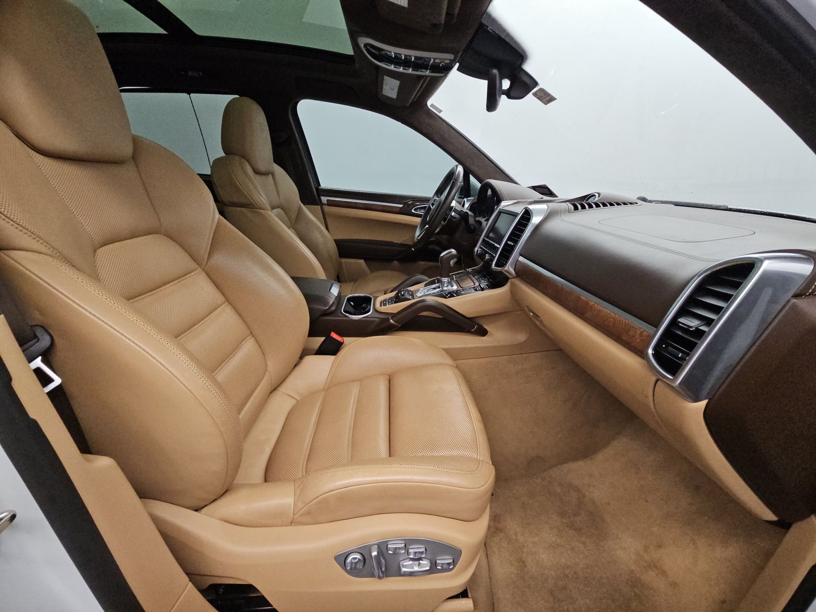 PORSCHE CAYENNE - 9