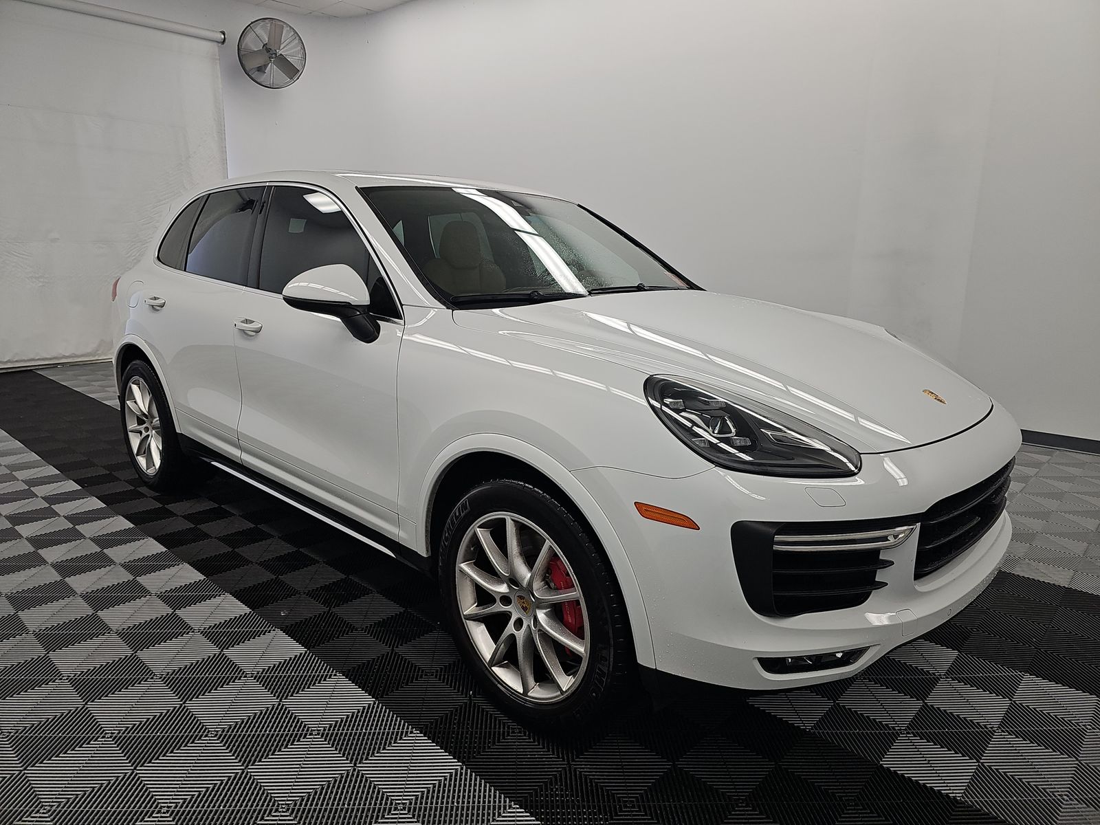 PORSCHE CAYENNE - 4