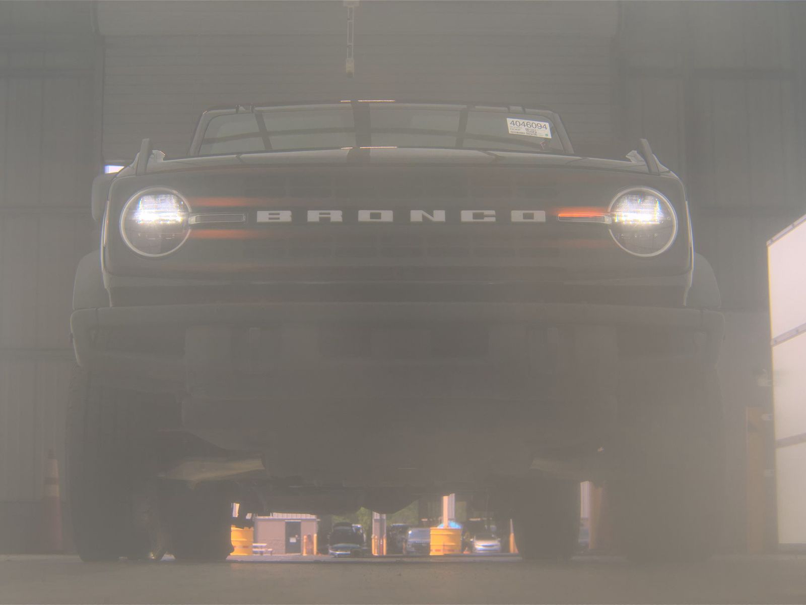 FORD BRONCO - 4
