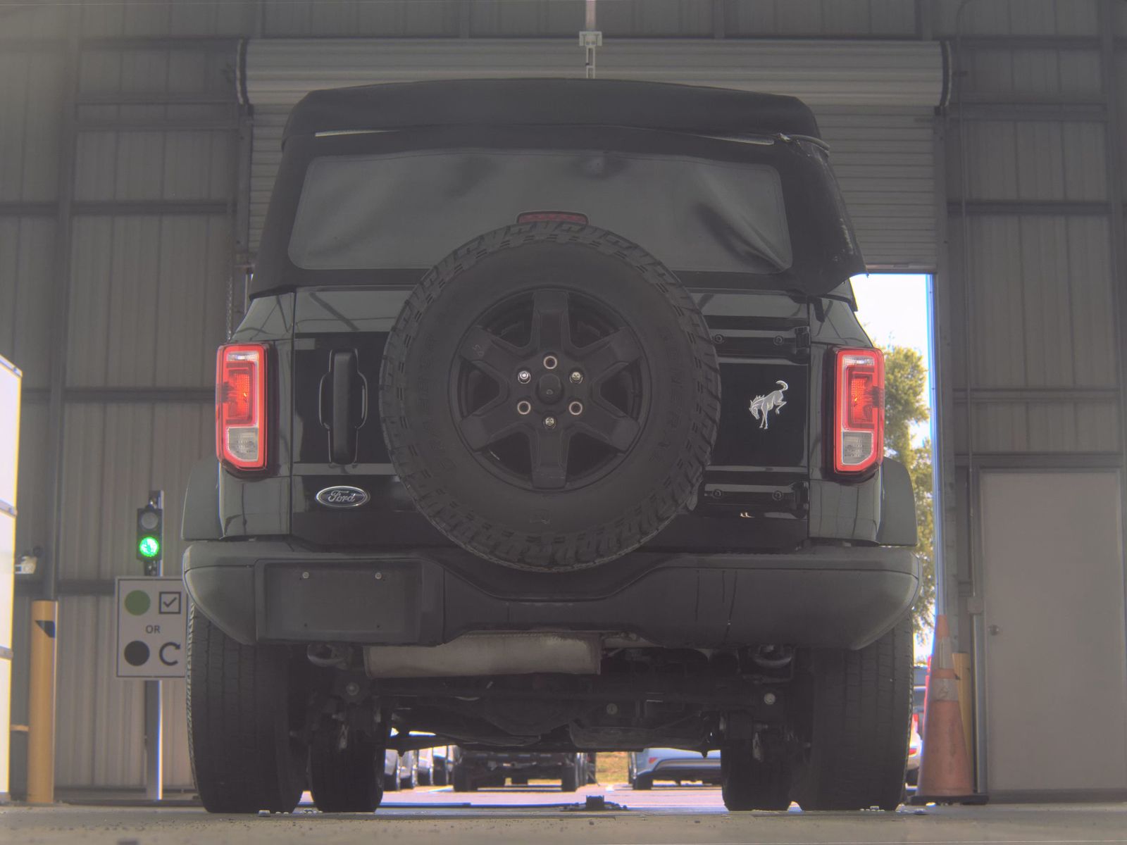 FORD BRONCO - 8