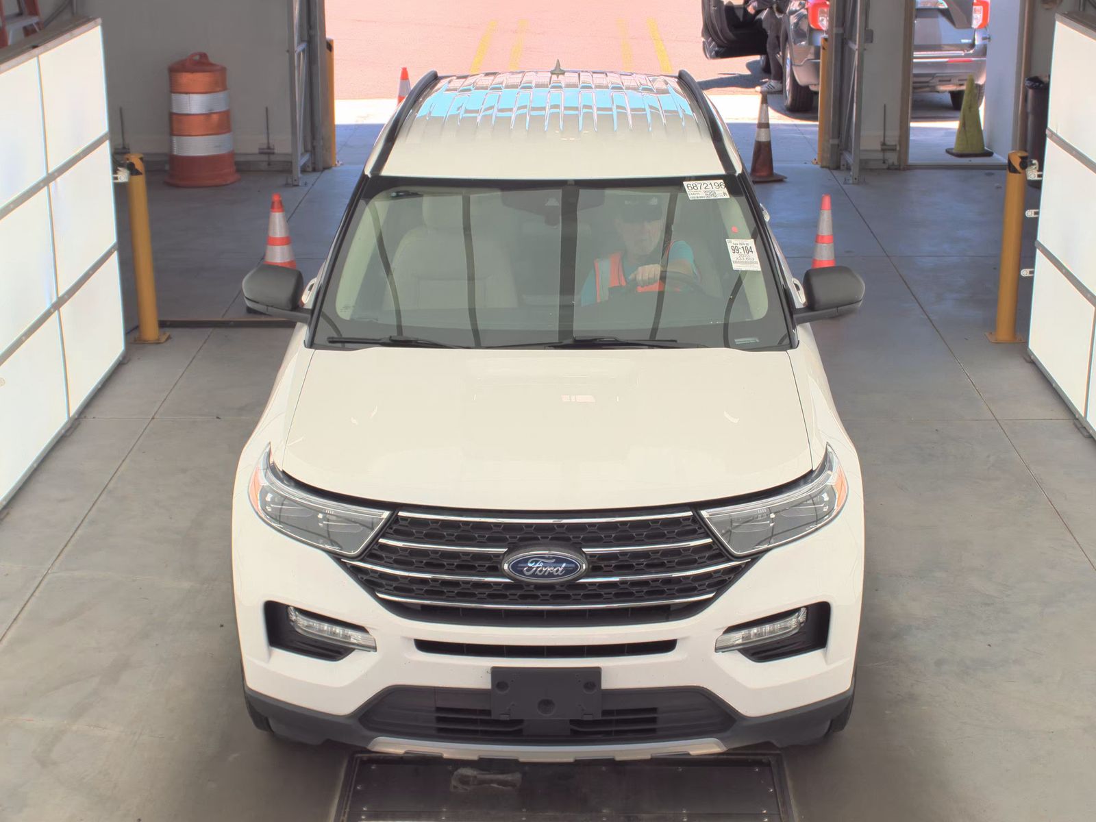 FORD EXPLORER - 3