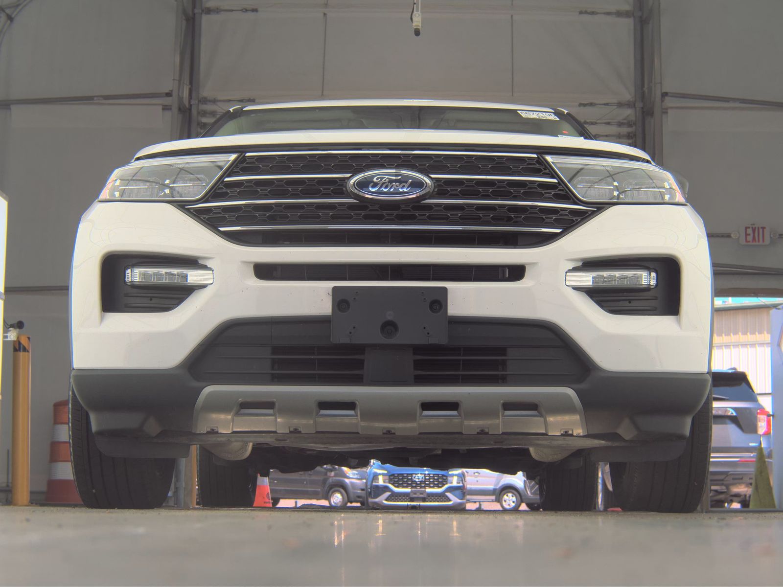 FORD EXPLORER - 4
