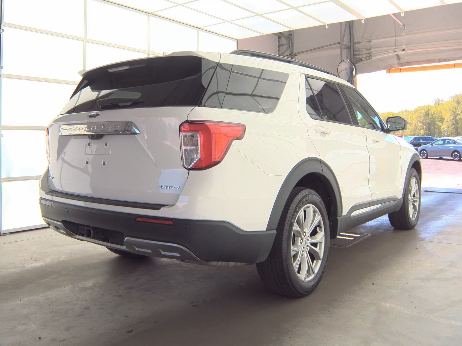 FORD EXPLORER - 6