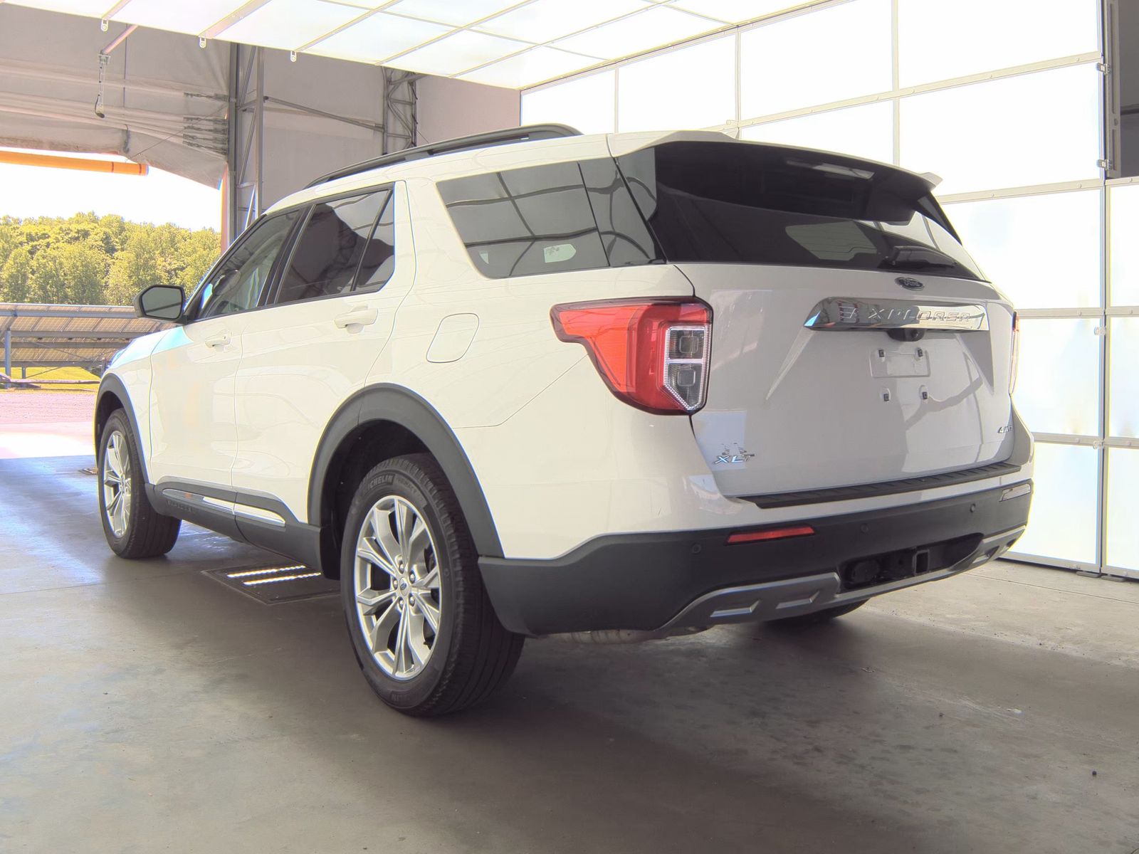 FORD EXPLORER - 9