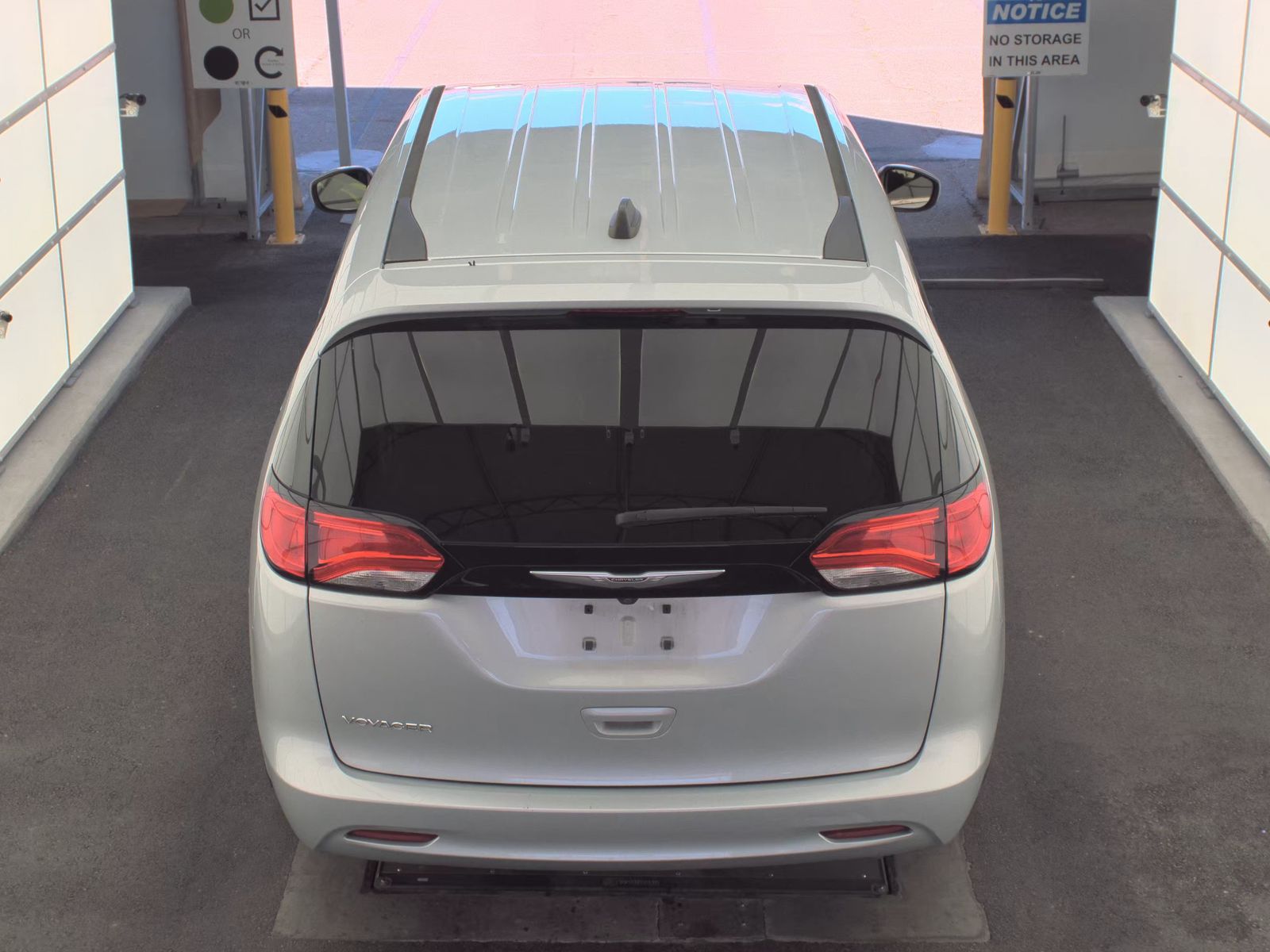 CHRYSLER VOYAGER - 6