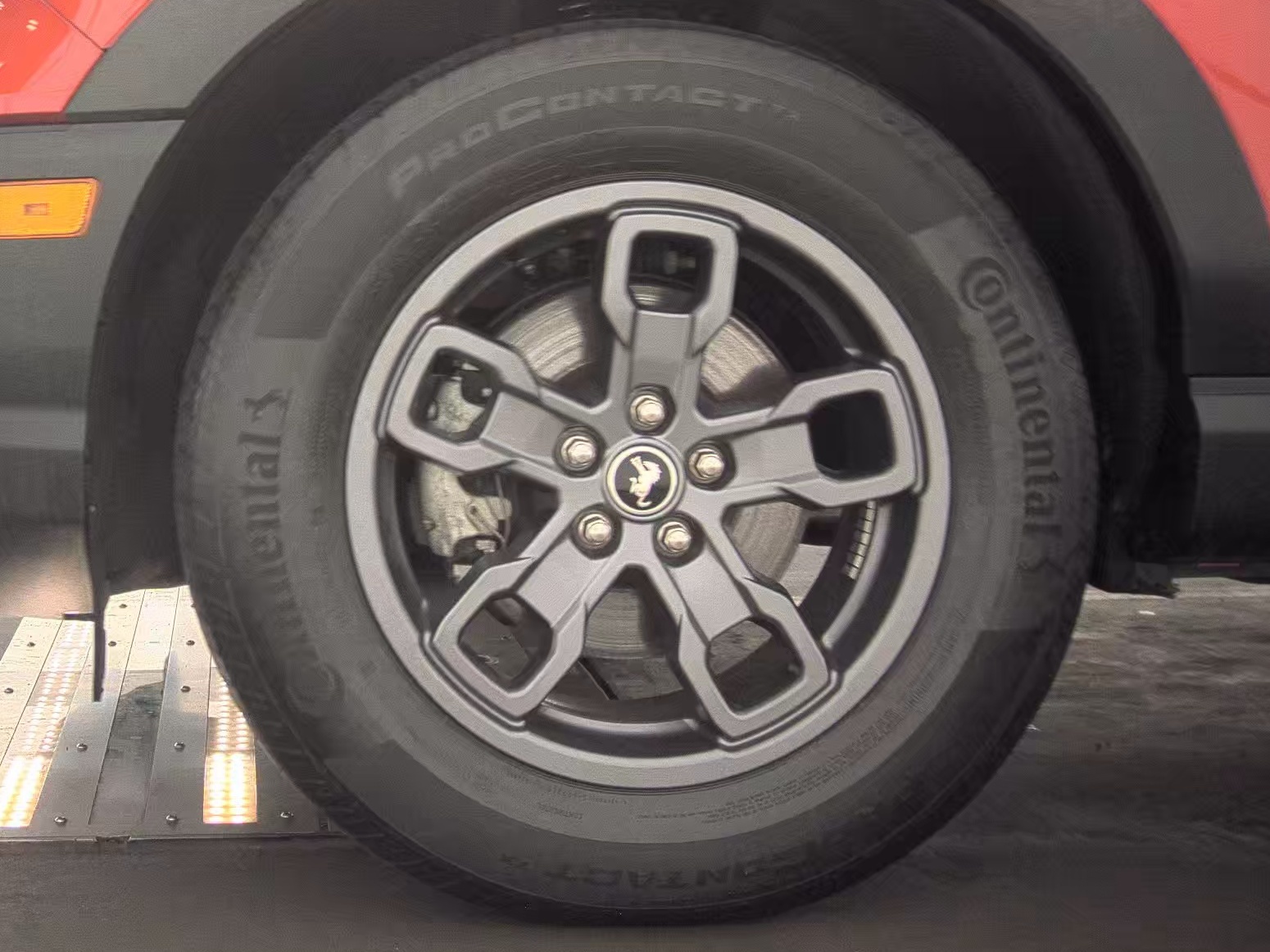 FORD BRONCO - 10