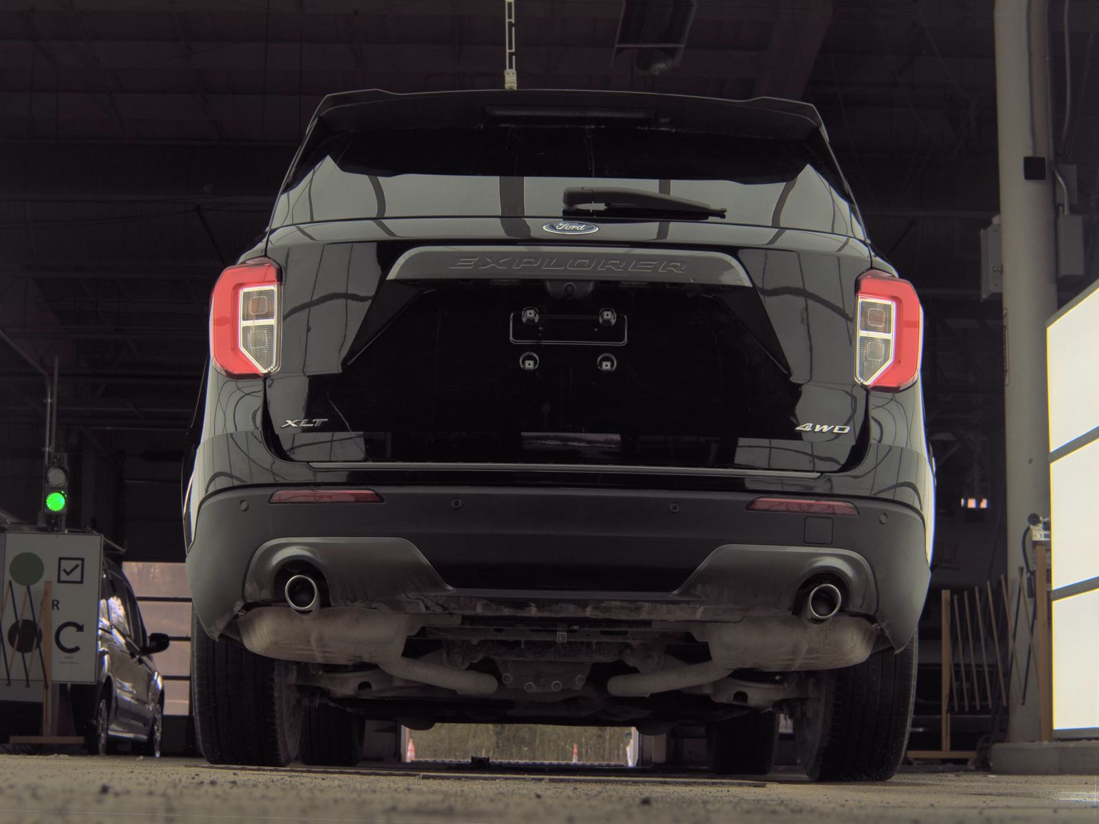 FORD EXPLORER - 8