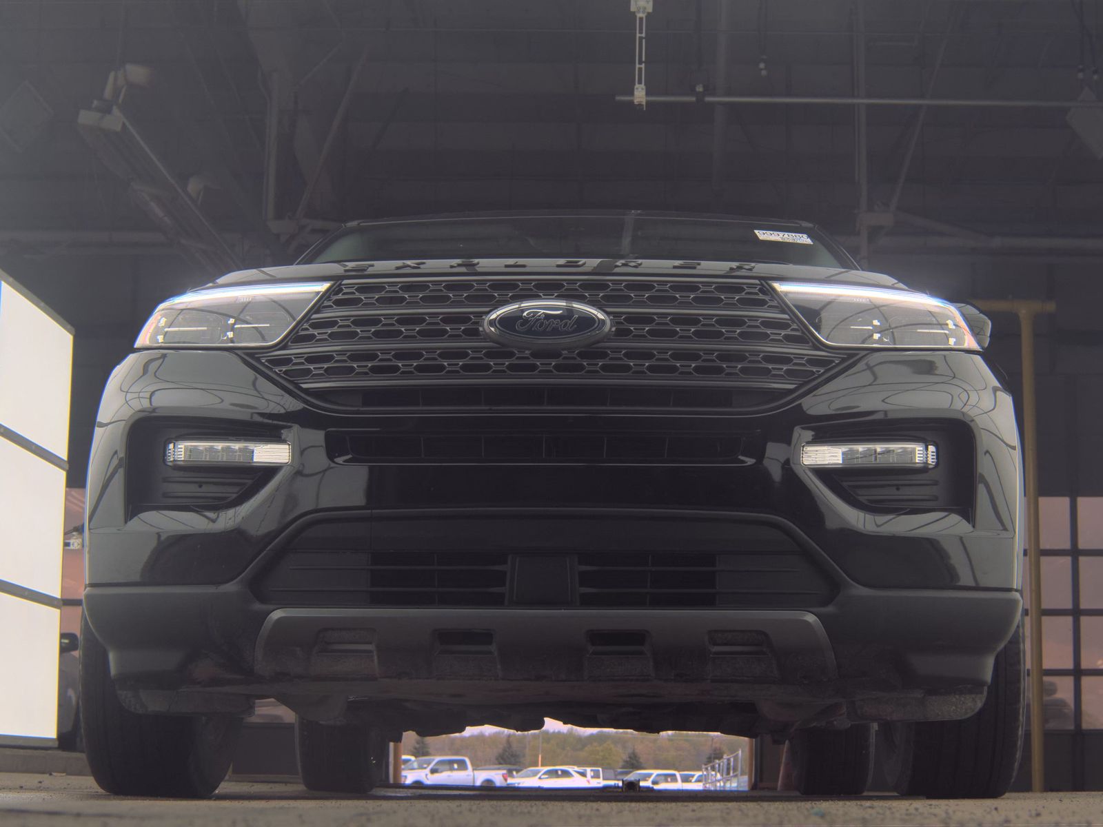 FORD EXPLORER - 4