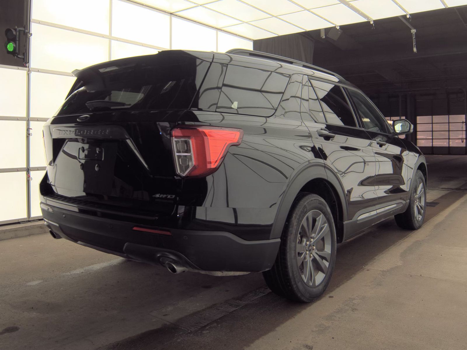 FORD EXPLORER - 6