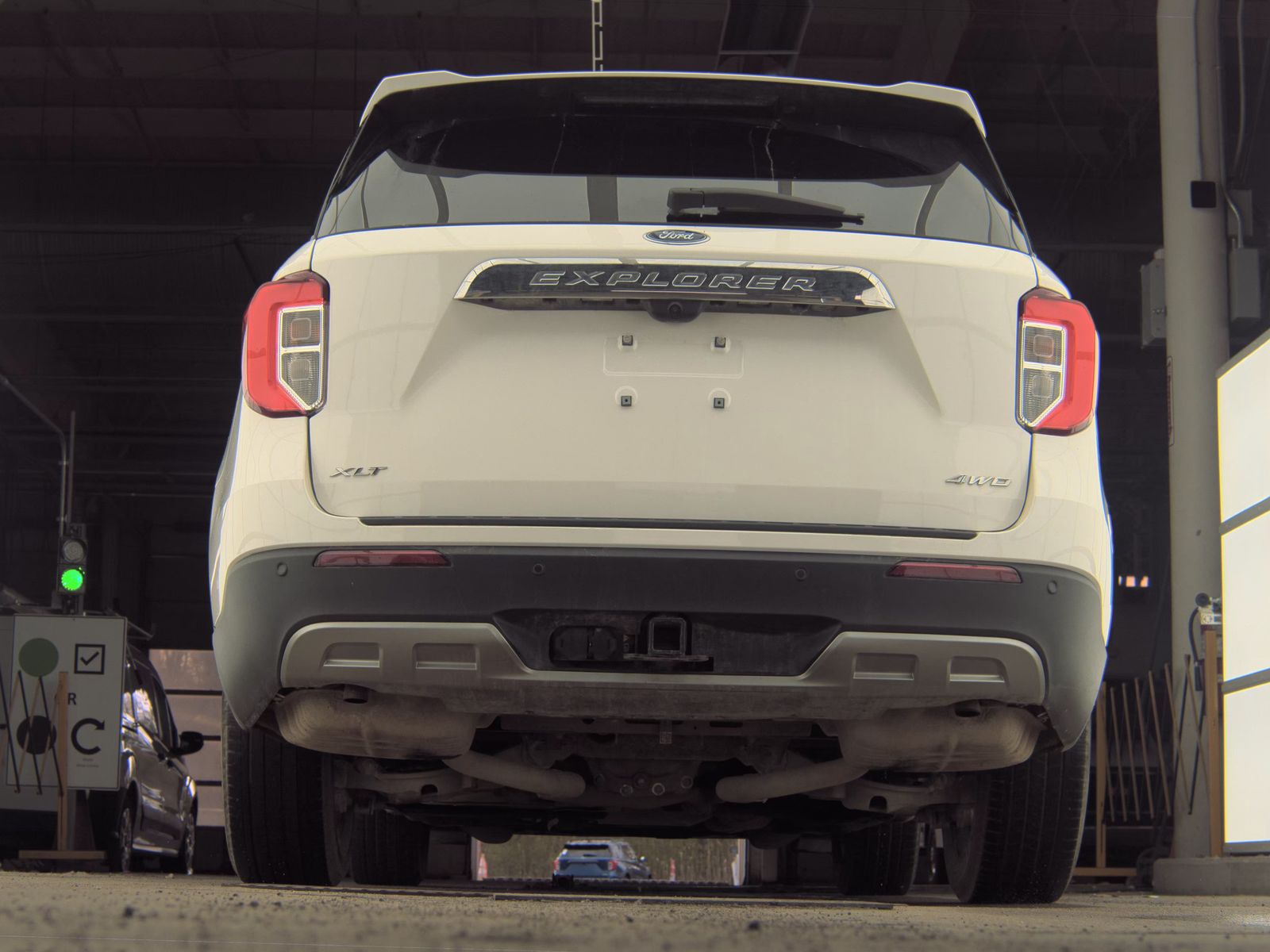 FORD EXPLORER - 8