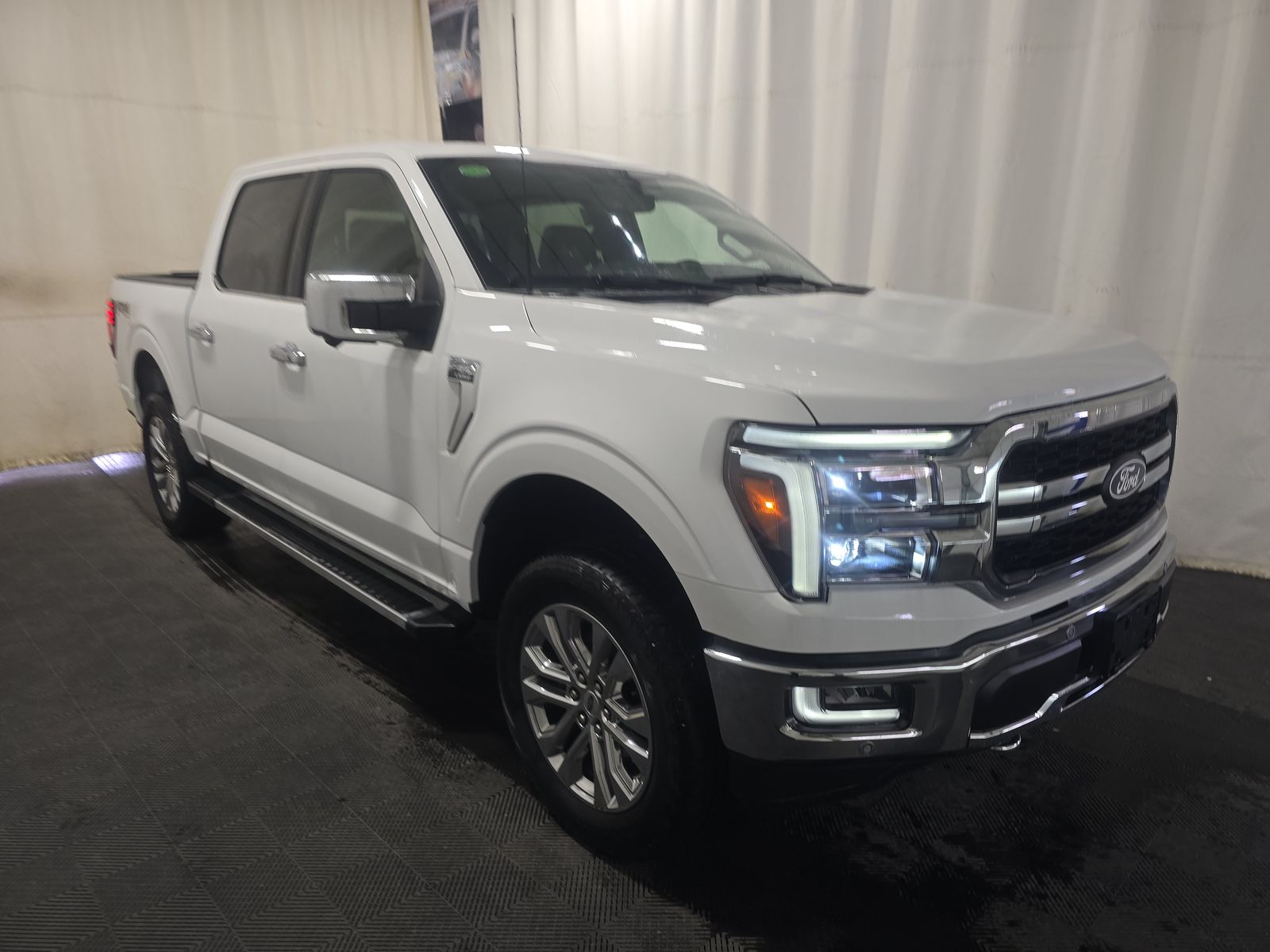 FORD F-150 - 4
