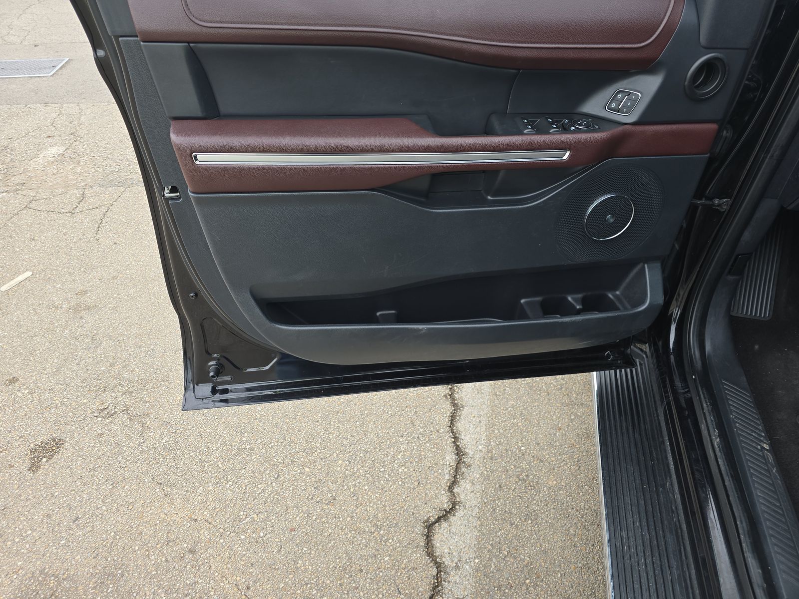 FORD EXPEDITION - 4