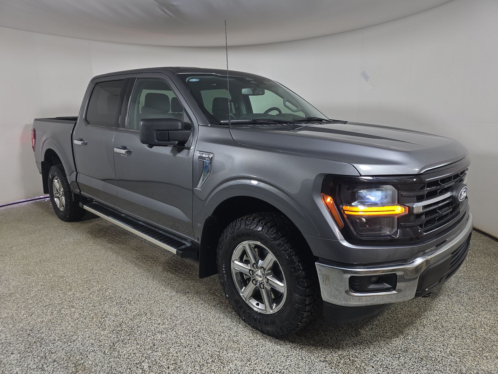 FORD F-150 - 4